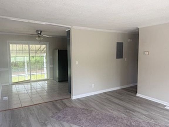 2nd image of 124 Wilson Ct