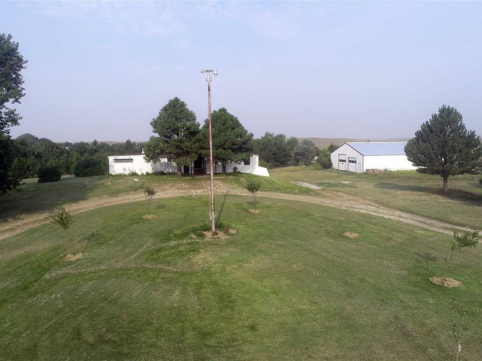 1st image of 110 Hillcrest Dr