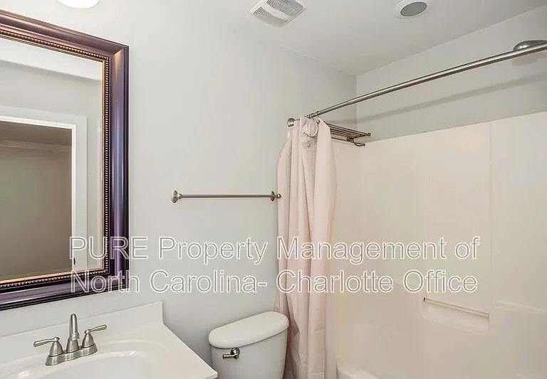 15959 Rose Glenn Ln — Photo 19
