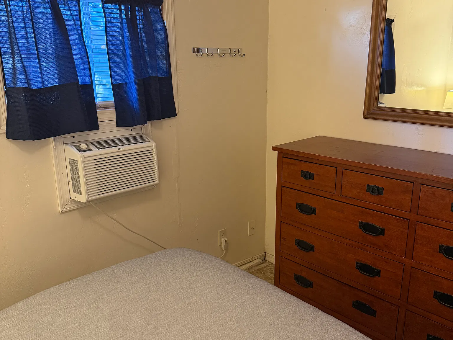 1 bed, 500 sqft, $1,500 — Photo 3