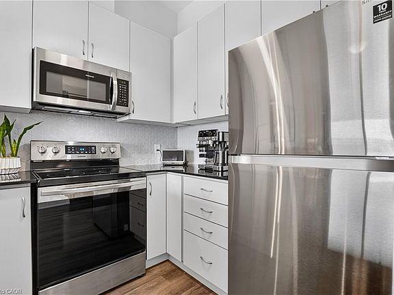 5th image of 102 Grovewood Cmn #636