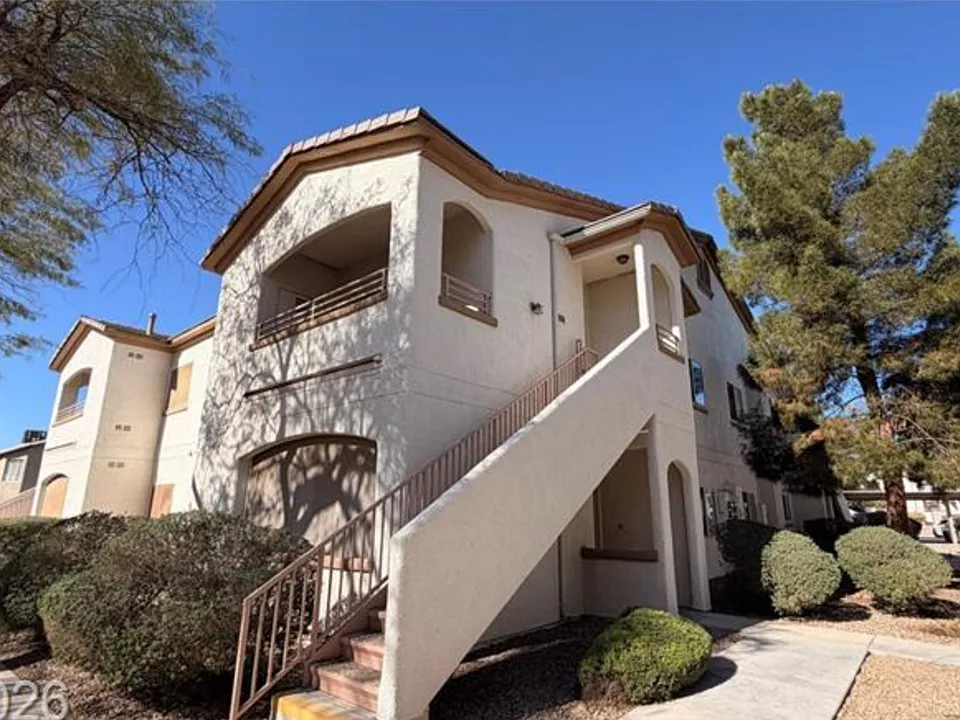 5655 E Sahara Ave #2046