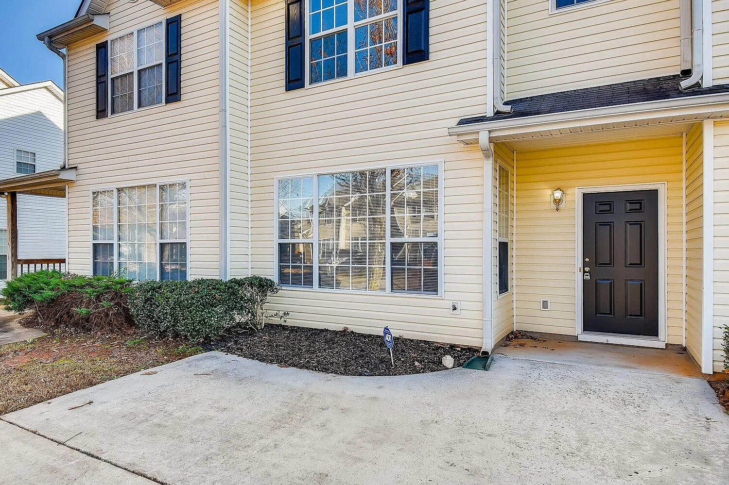 2453 Brianna Dr photo 1