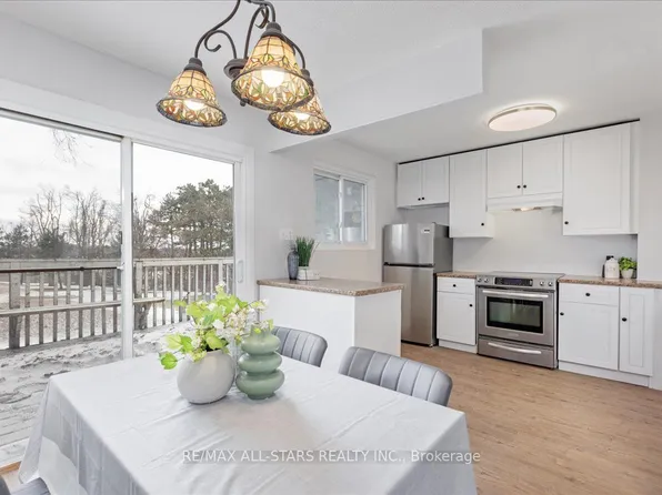 63 Ferris Ln #B11, Barrie, ON L4M 5C4