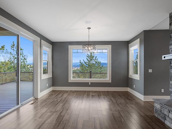 5th image of 30 Meadowgrass Rd