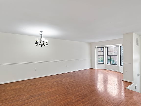 3rd image of 5412 Wycklow Ct