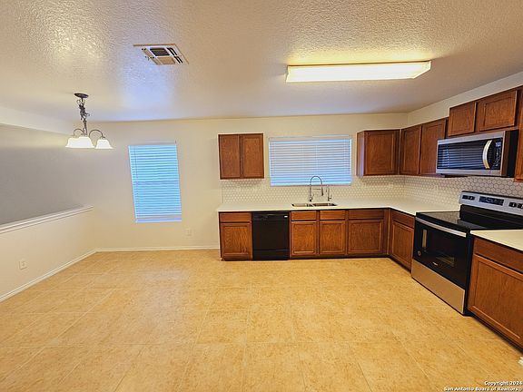 4th image of 5814 PROVIDENCE OAK