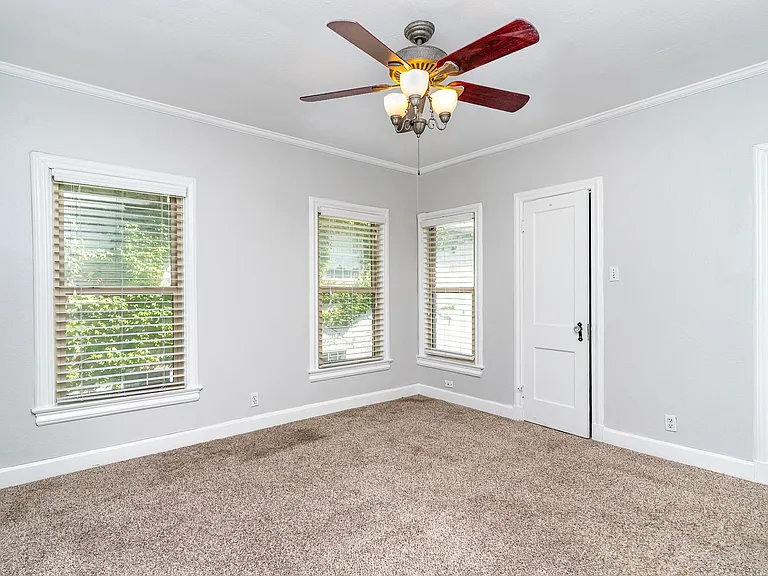 4124 Herschel Ave — Photo 12