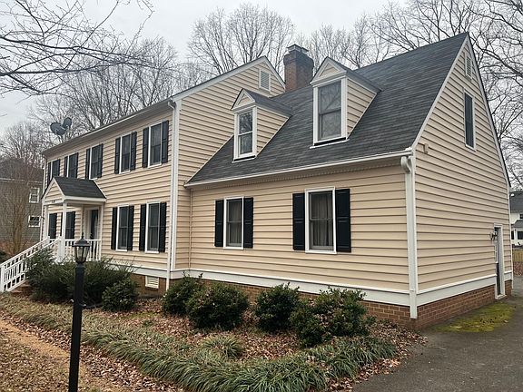 Photo of the home from the driveway