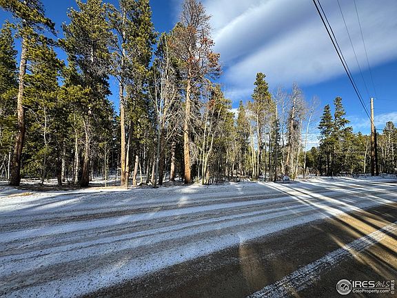 3rd image of 121 Aurora Rd