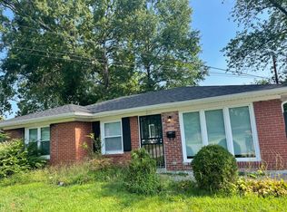 200 Lesane Ct, Louisville, KY 40214