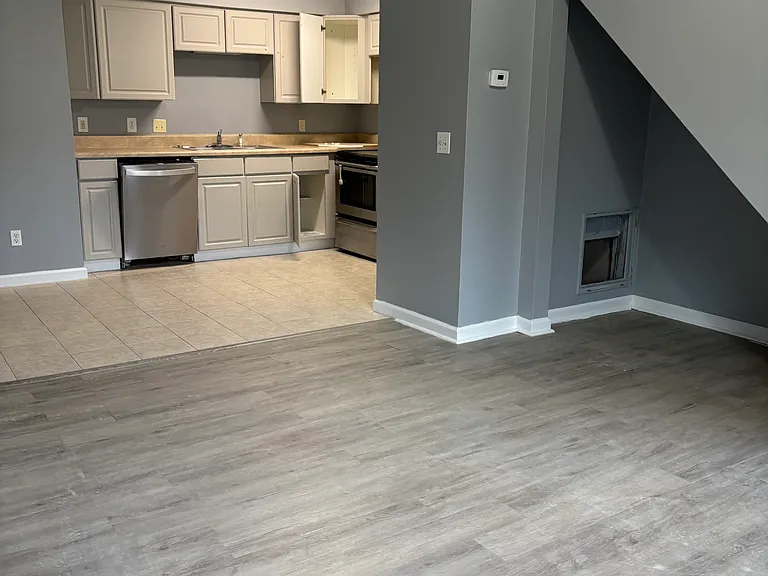 415 Cambridge Cir #E7 — Photo 7