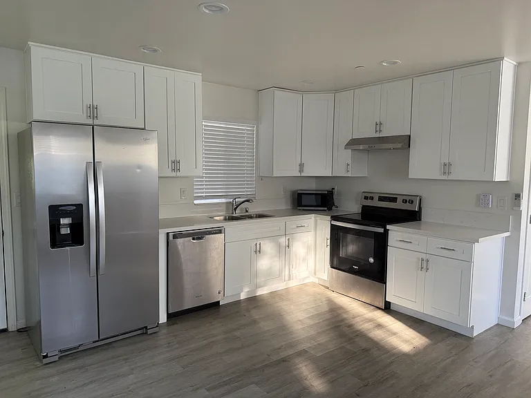 206 W Robertson Rd #A — Photo 5