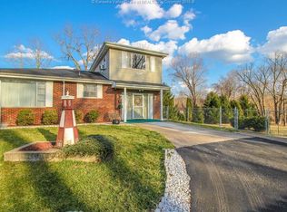 136 Martin Dr, Barboursville, WV 25504