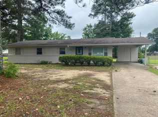 415 N Lehmberg Rd, Columbus, MS 39702