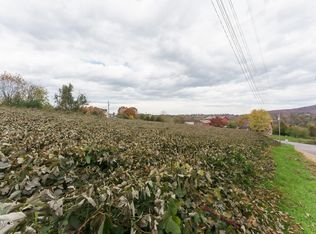 Maplecrest Ln, Sevierville, TN 37876