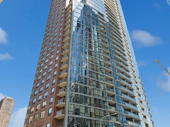 450 E Waterside Dr #304, Chicago, IL 60609