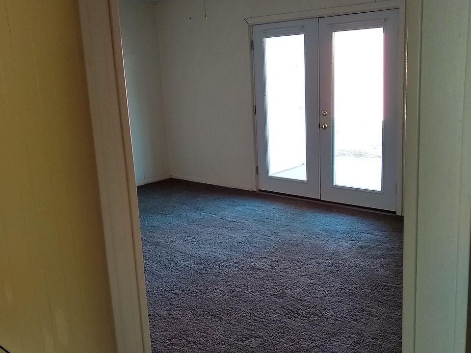 1st image of 400 N Avenue K APT 2