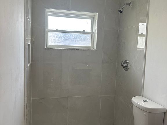 5th image of 2720 NW 13th St APT B