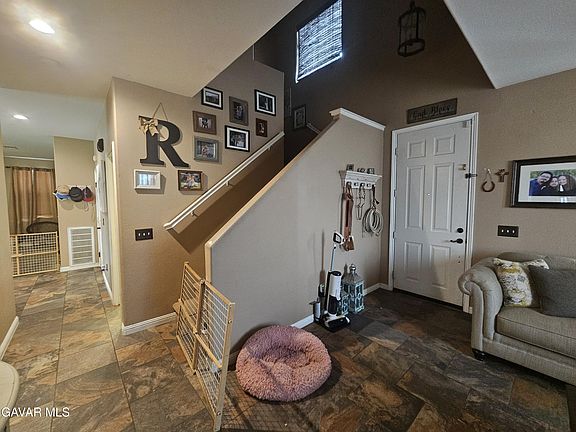 5th image of 1054 E Avenue K #11