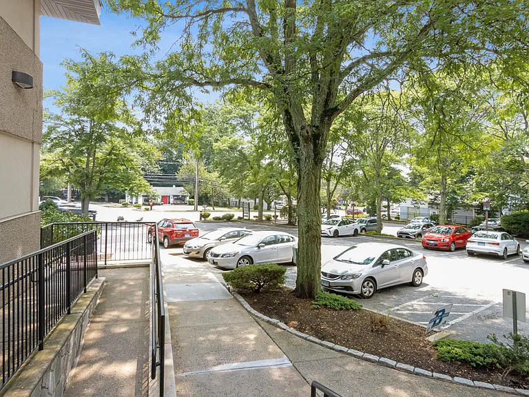 397 Boston Post Road Apartments — Photo 4