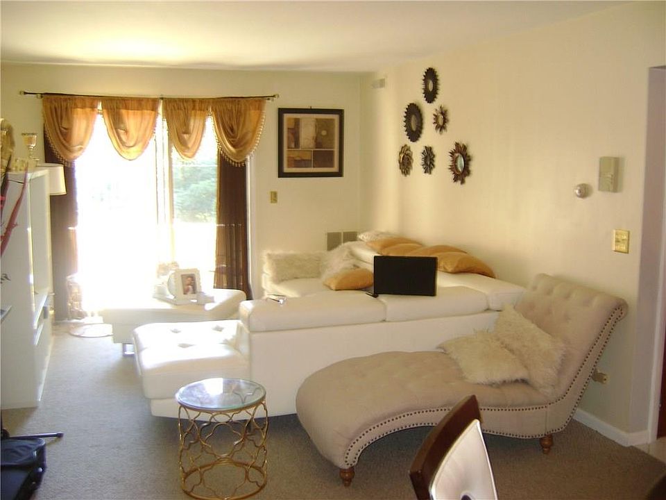 1st image of 1139 1/2 Hartford Ave APT 5B
