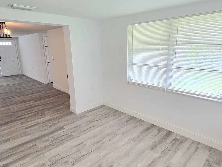 5347 Mosaic Dr — Photo 8