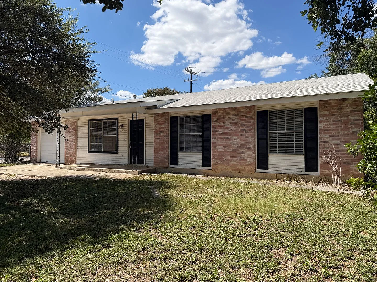 Single Story 3-Bedroom Home — Photo 2