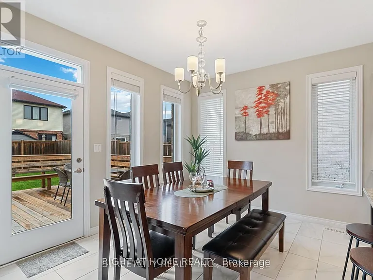 402 Tansbury St N — Photo 10