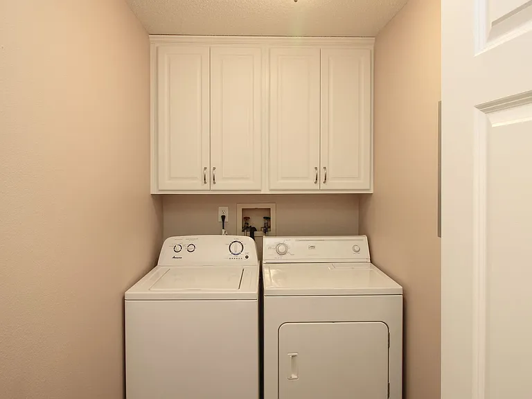 Terrace Hills Apartments — Photo 7