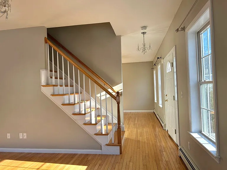 70 Billings St — Photo 4