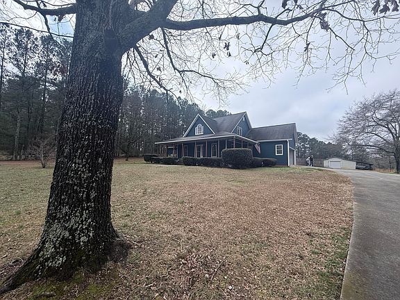 3rd image of 808 Harmony Rd SE