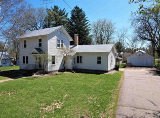 337 Granite St, Waupaca, WI 54981