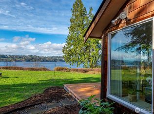 5222 East Harbor Road, Freeland, WA 98249
