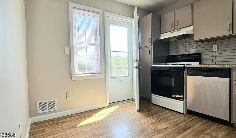 6 Dartmouth Ave #U-4B-4B — Photo 6