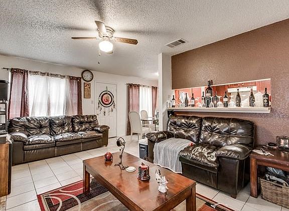 4407 Bucks Run Unit A Living Room