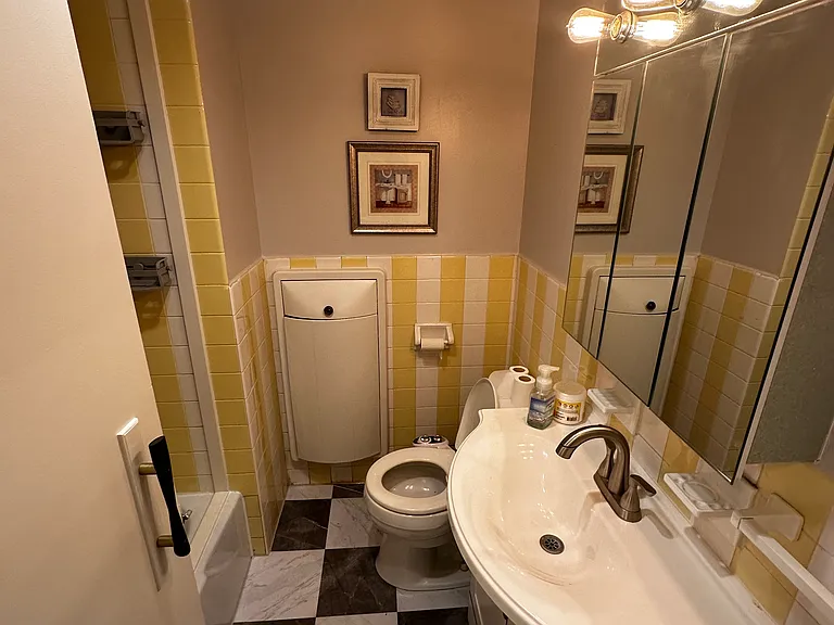 40 Owen St #C1 — Photo 8