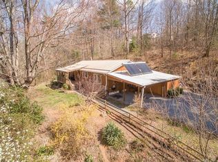 224 Valley St, Mars Hill, NC 28754