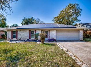 3201 Spring Grove Dr, Bedford, TX 76021