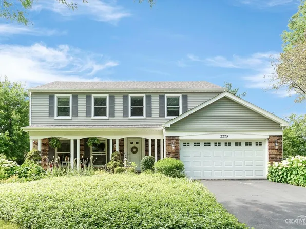 2225 Hanover Ct, Naperville, IL 60565