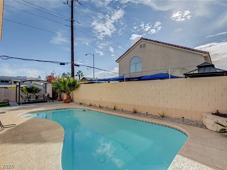 7301 Casa Solar Ct — Photo 26