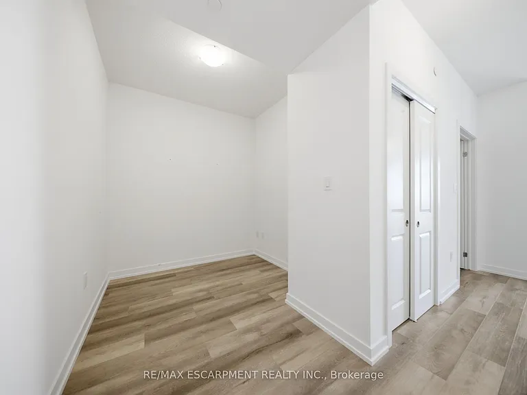 470 Dundas St E #1107 — Photo 6