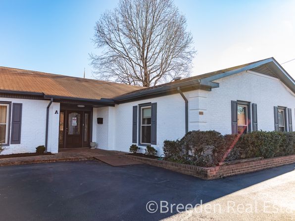 204 E McDowell St, Morganton, NC