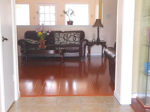 2nd image of 1728 Mayflower Dr