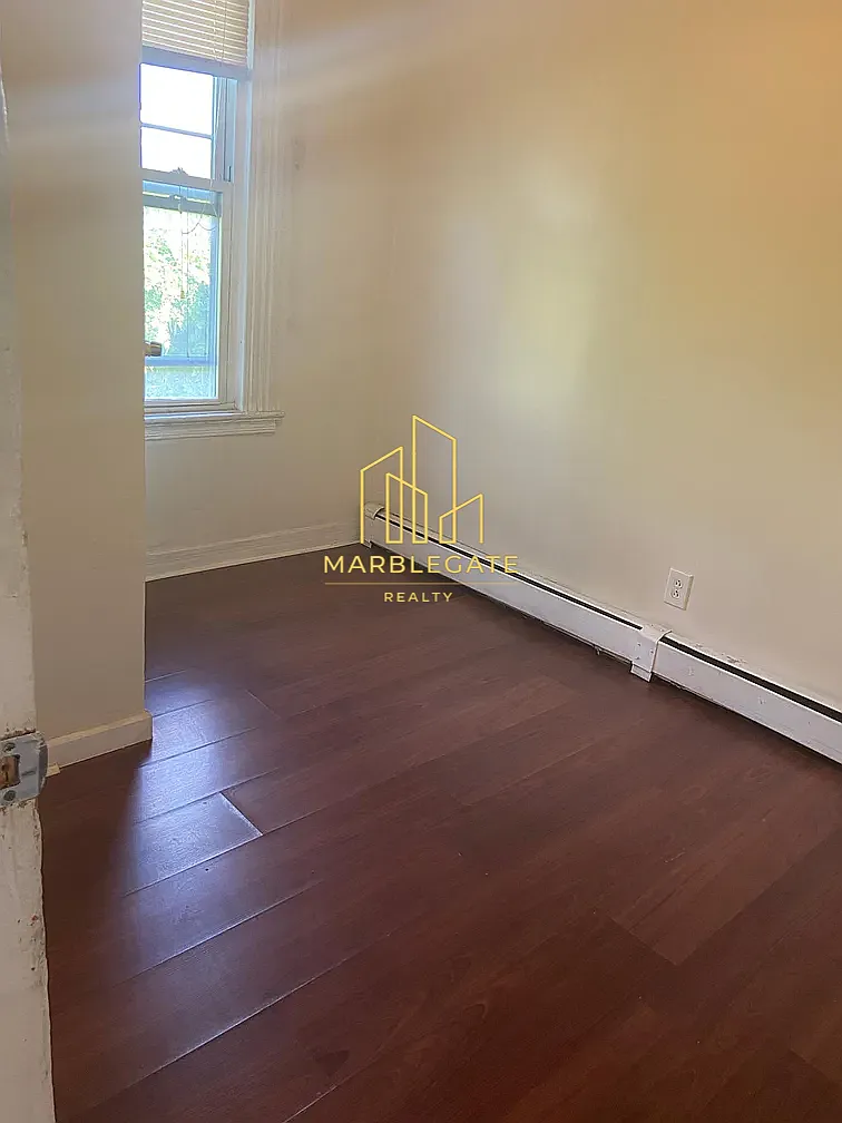 Building Photo - 52 S 12th St #22