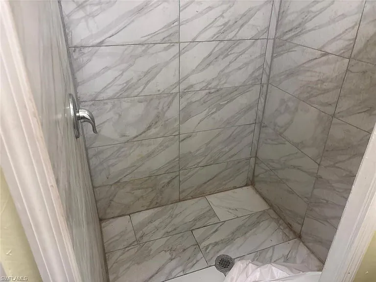 923 Sunrise Blvd — Photo 2