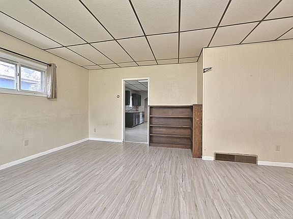 5th image of 108 Bawden St