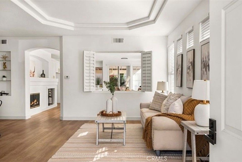 1st image of 1436 Riviera Ave