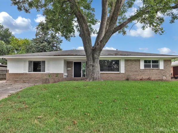 1303 Cove St, Bossier City, LA 71112