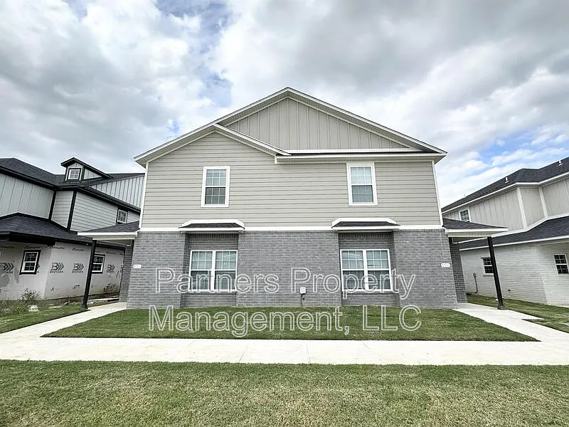 875 S Amarillo Ave #2